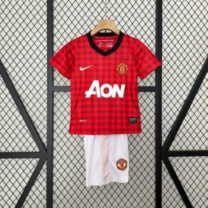 Manchester United I 12/13 Conjunto Infantil (Retrô)
